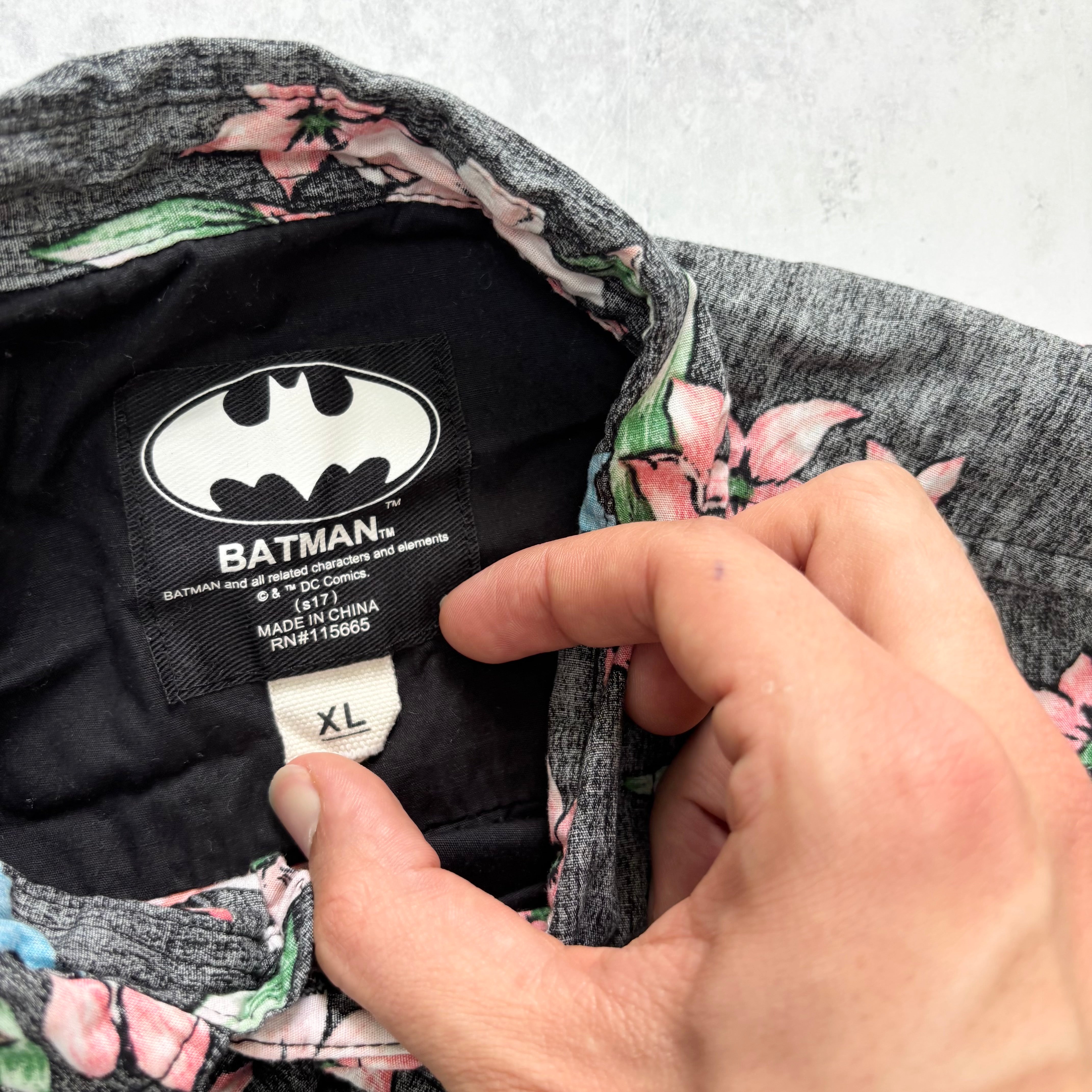 Batman Hawaiian Shirt Mens XL Black Short Sleeve Cotton Slim Fit (E)