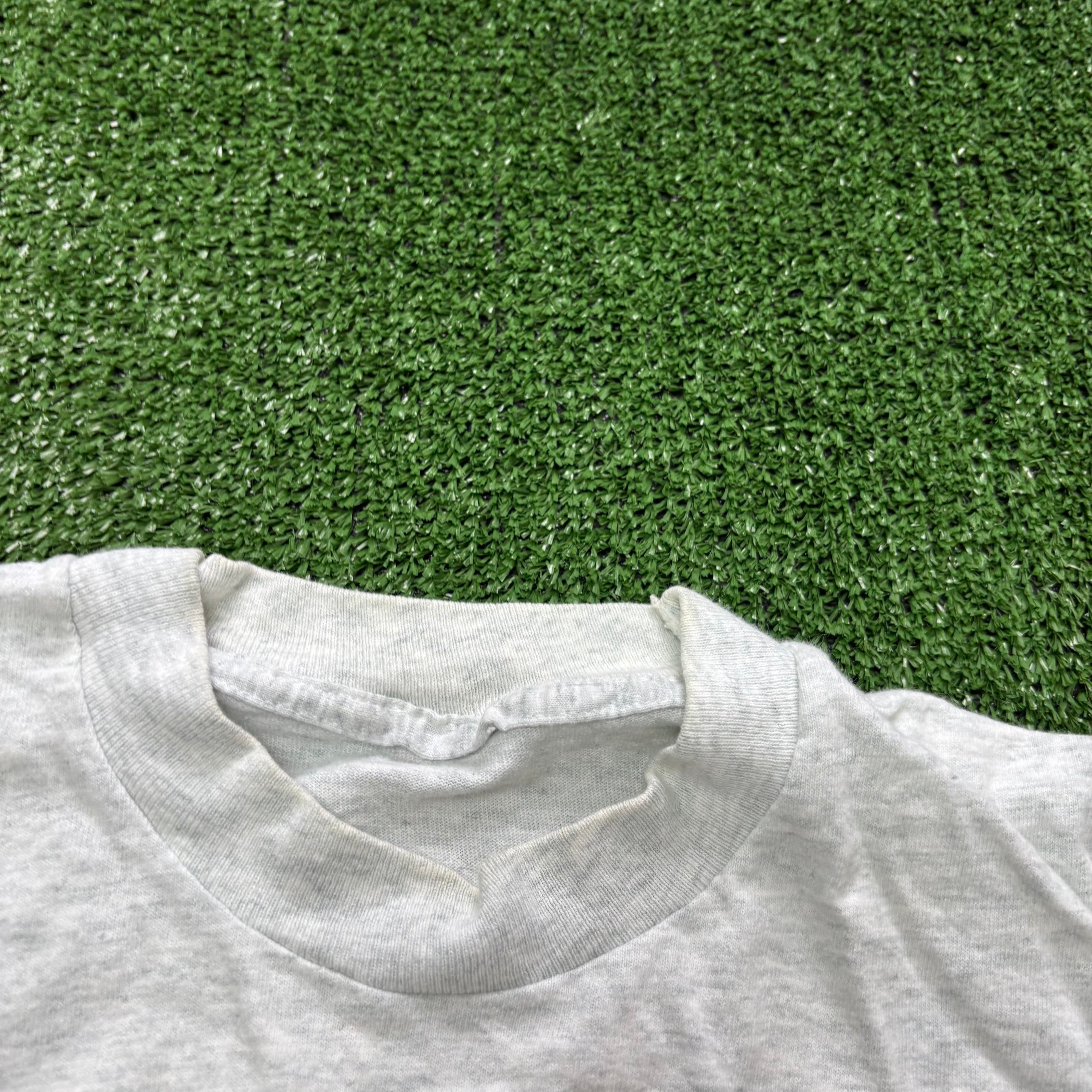 Vintage T Shirt Mens Small Grey Single Stitch Graphic Print 90s USA (E)