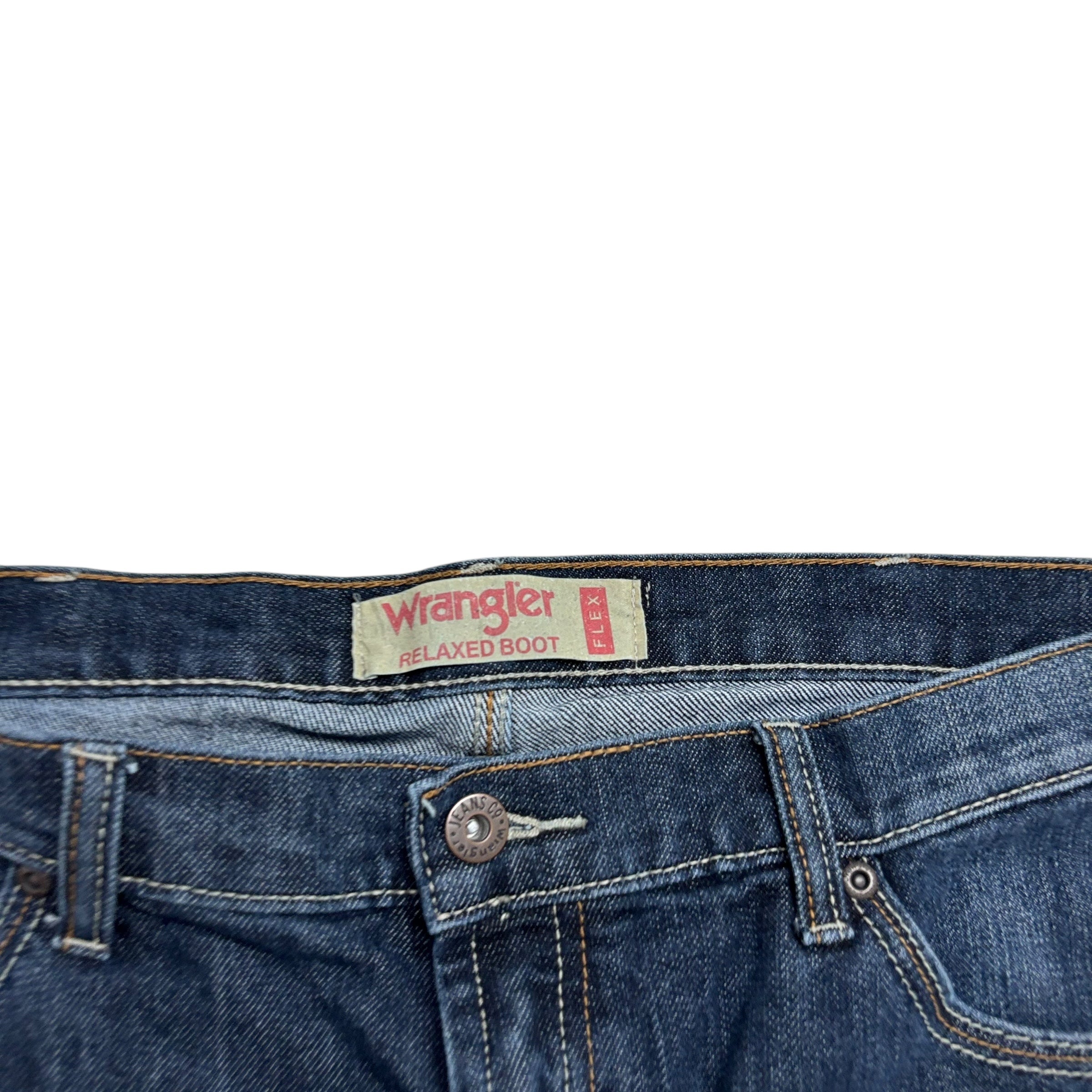 Wrangler Jeans W38 L32 Mens Dark Blue Relaxed Bootcut Fit Vintage Denim (E)