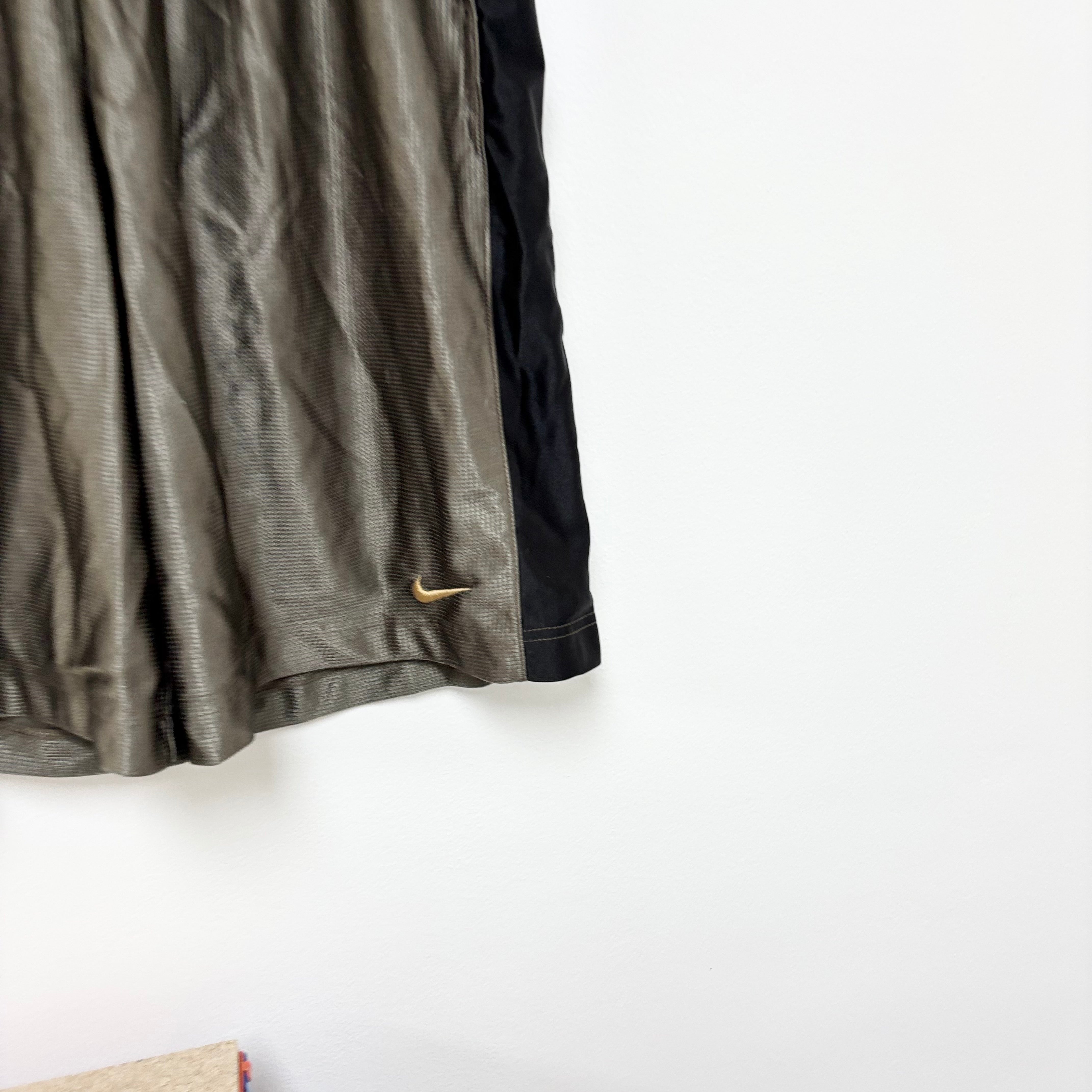 Nike Shorts Mens XL Brown Basketball Vintage Sports Gym Pockets (E)