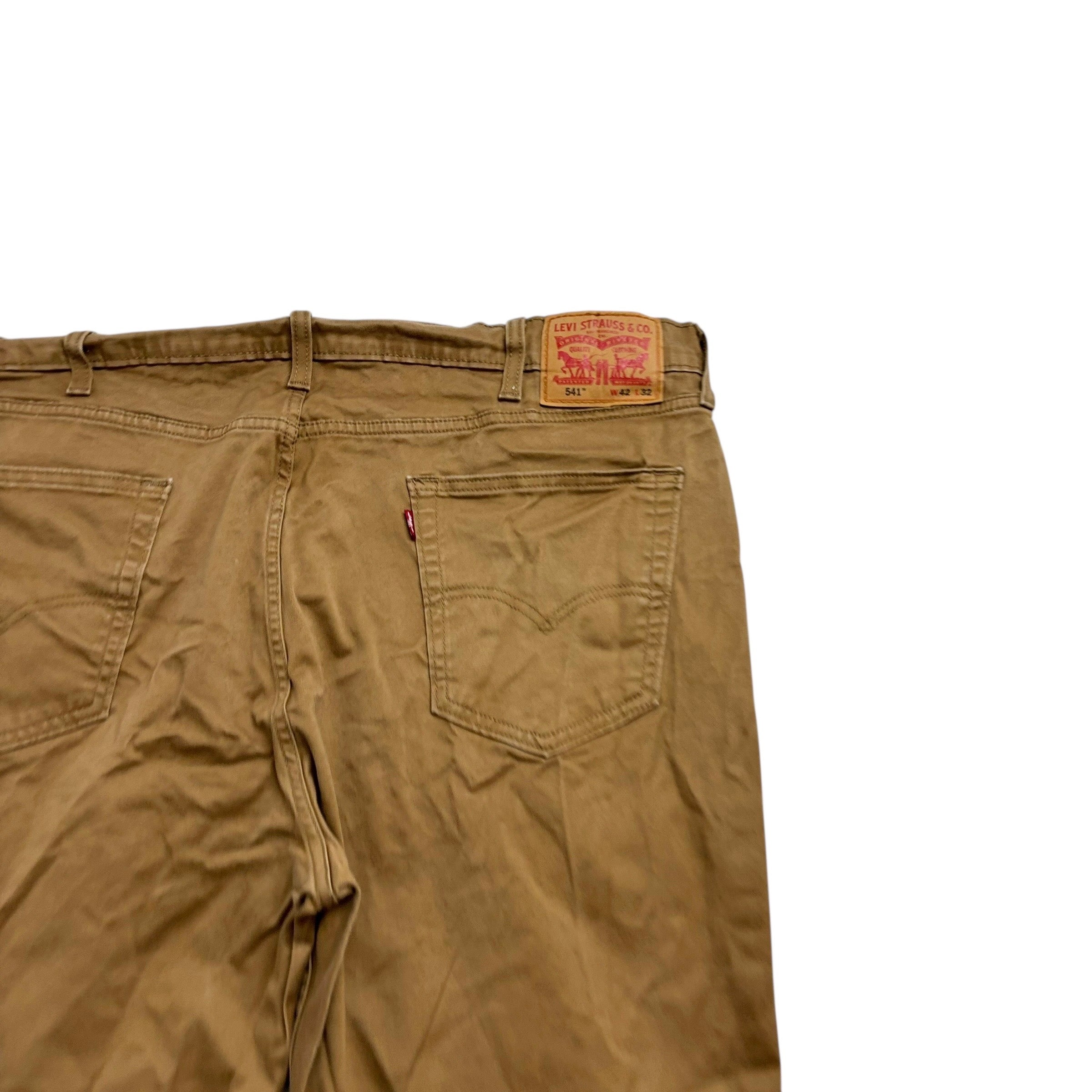 Levis 541 Trousers W42 L32 Mens Beige Athletic Tapered Fit Stretch Pants