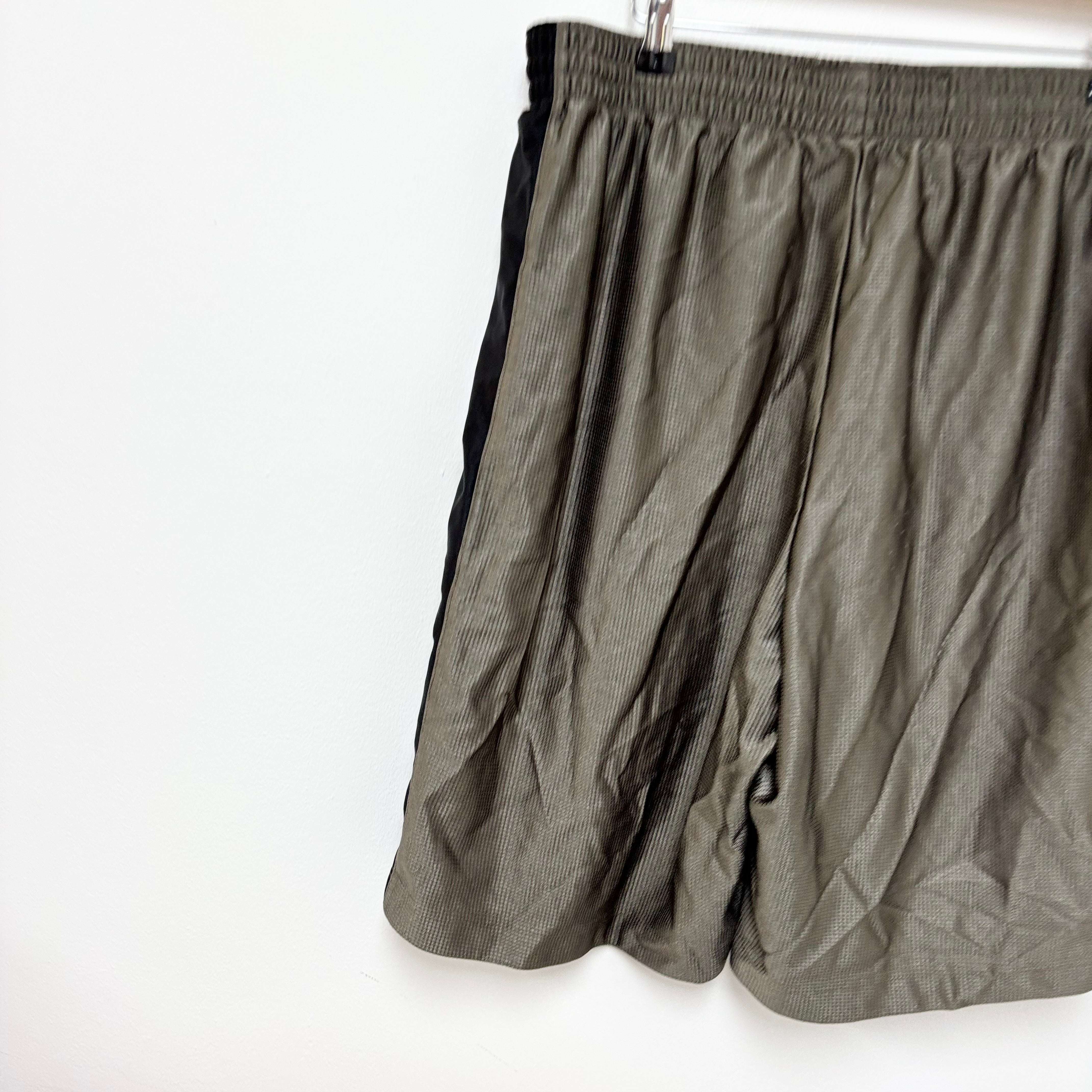 Nike Shorts Mens XL Brown Basketball Vintage Sports Gym Pockets (E)