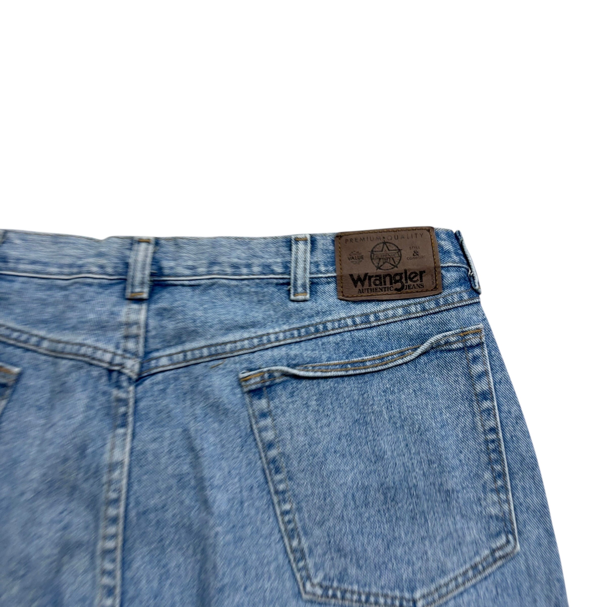 Vintage Wrangler Baggy Jorts W36 Mens Denim Shorts Light Blue Relaxed Fit (E)