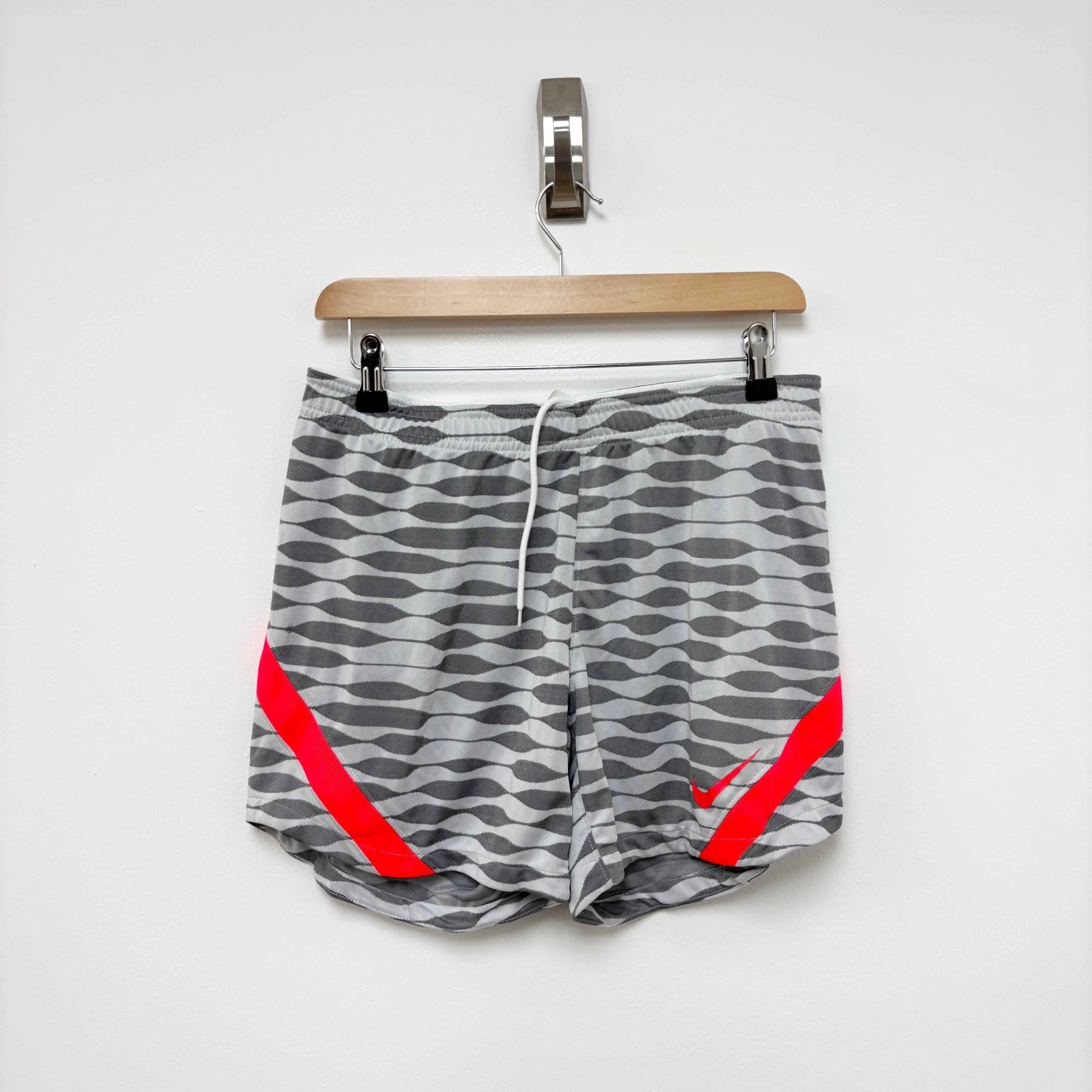 Nike Shorts Womens Medium Grey Dri Fit Running Sports Gym Athletic