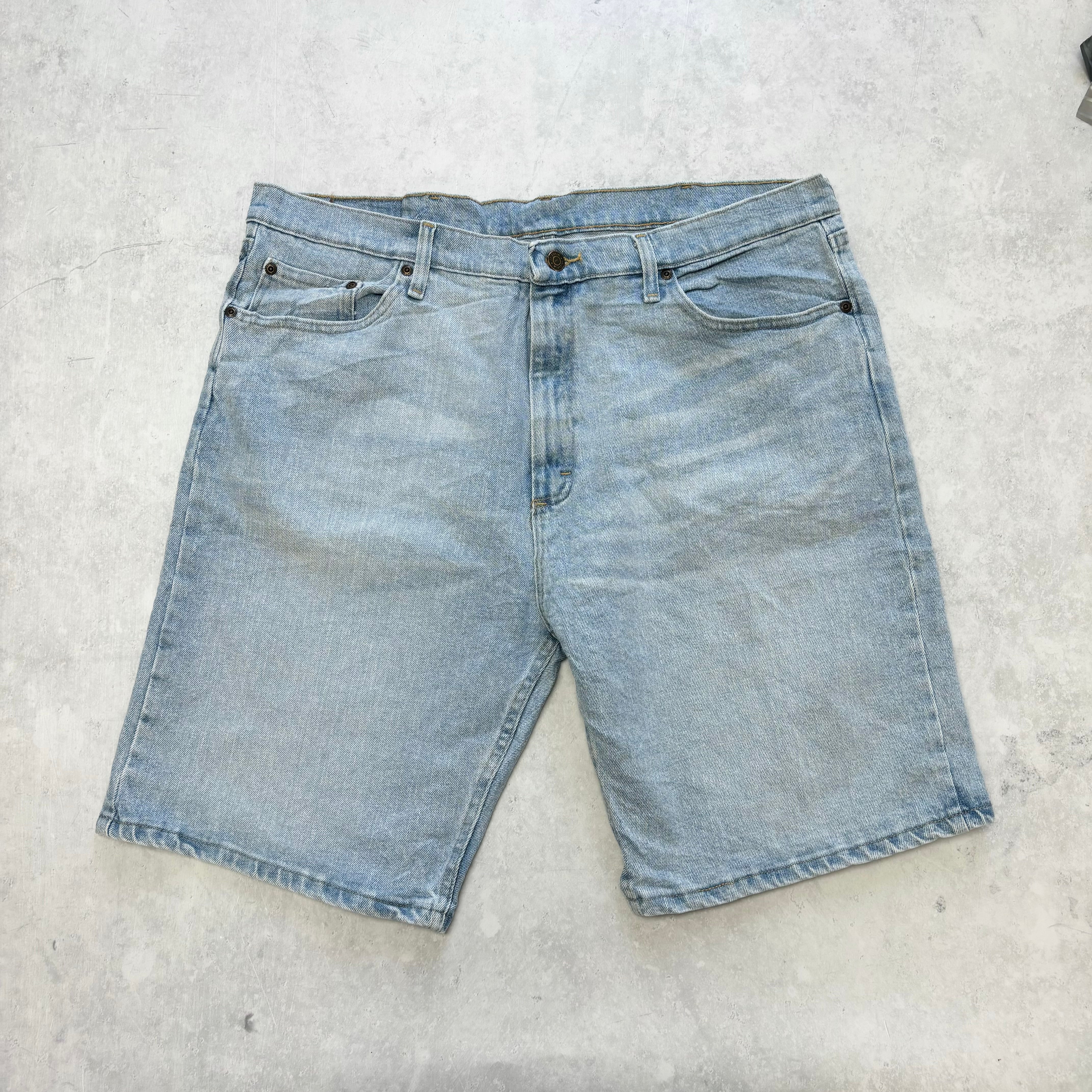 Vintage Wrangler Jorts W38 Mens Denim Shorts Light Blue Regular Fit.