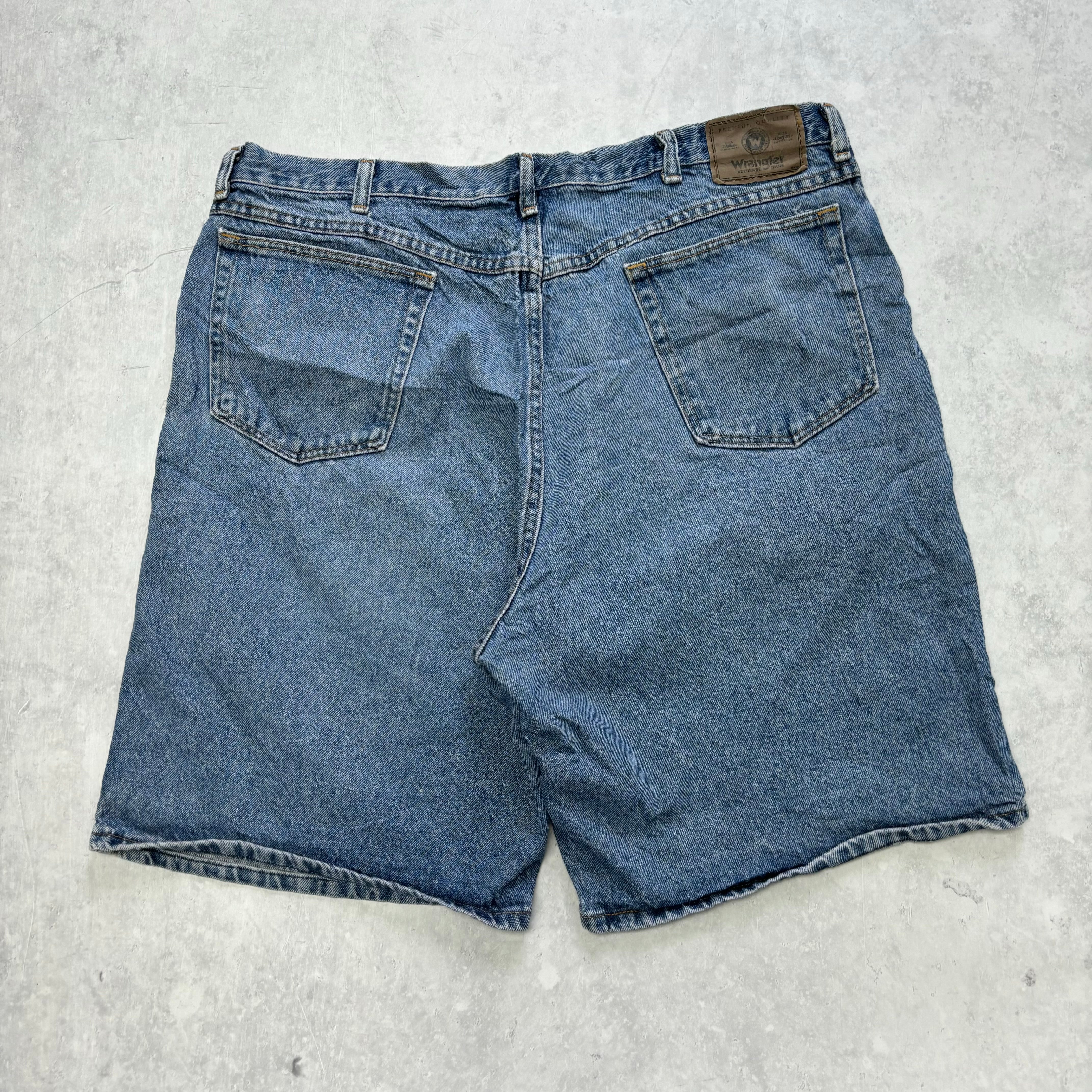 Vintage Wrangler Jorts W40 Mens Denim Shorts Mid Blue Baggy Relaxed Fit