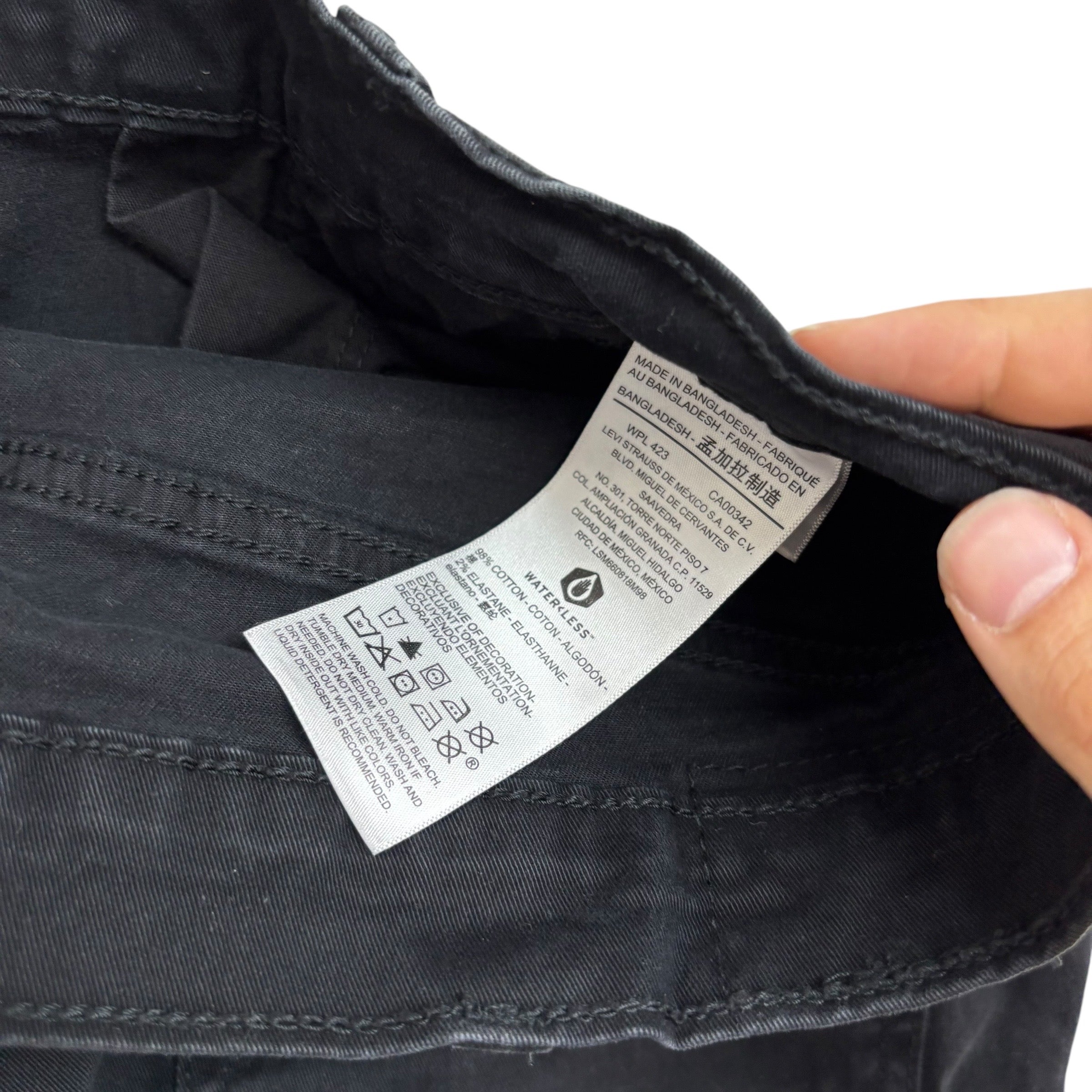 Levis Signature Trousers W40 L29 Mens Black Athletic Fit Stretch Pants (E)