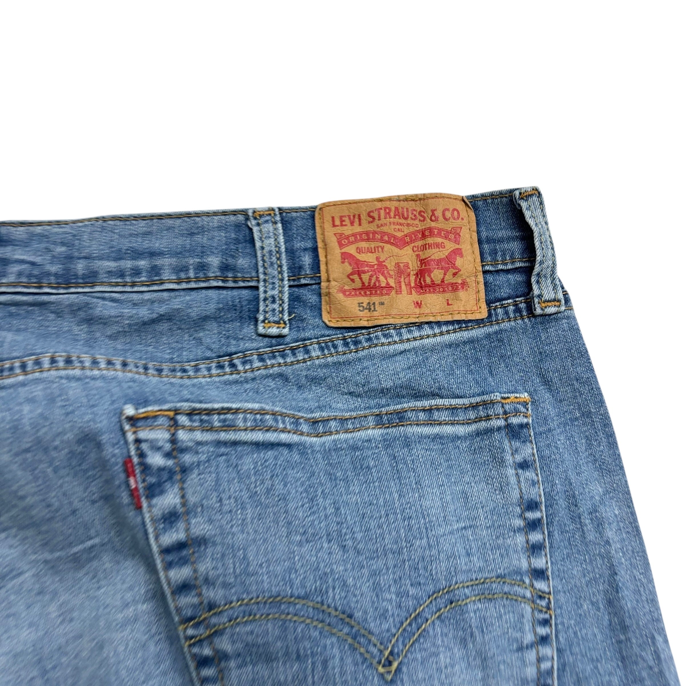 Levis 541 Jeans W42 L34 Mens Light Blue Athletic Tapered Fit Stretch Denim (E)