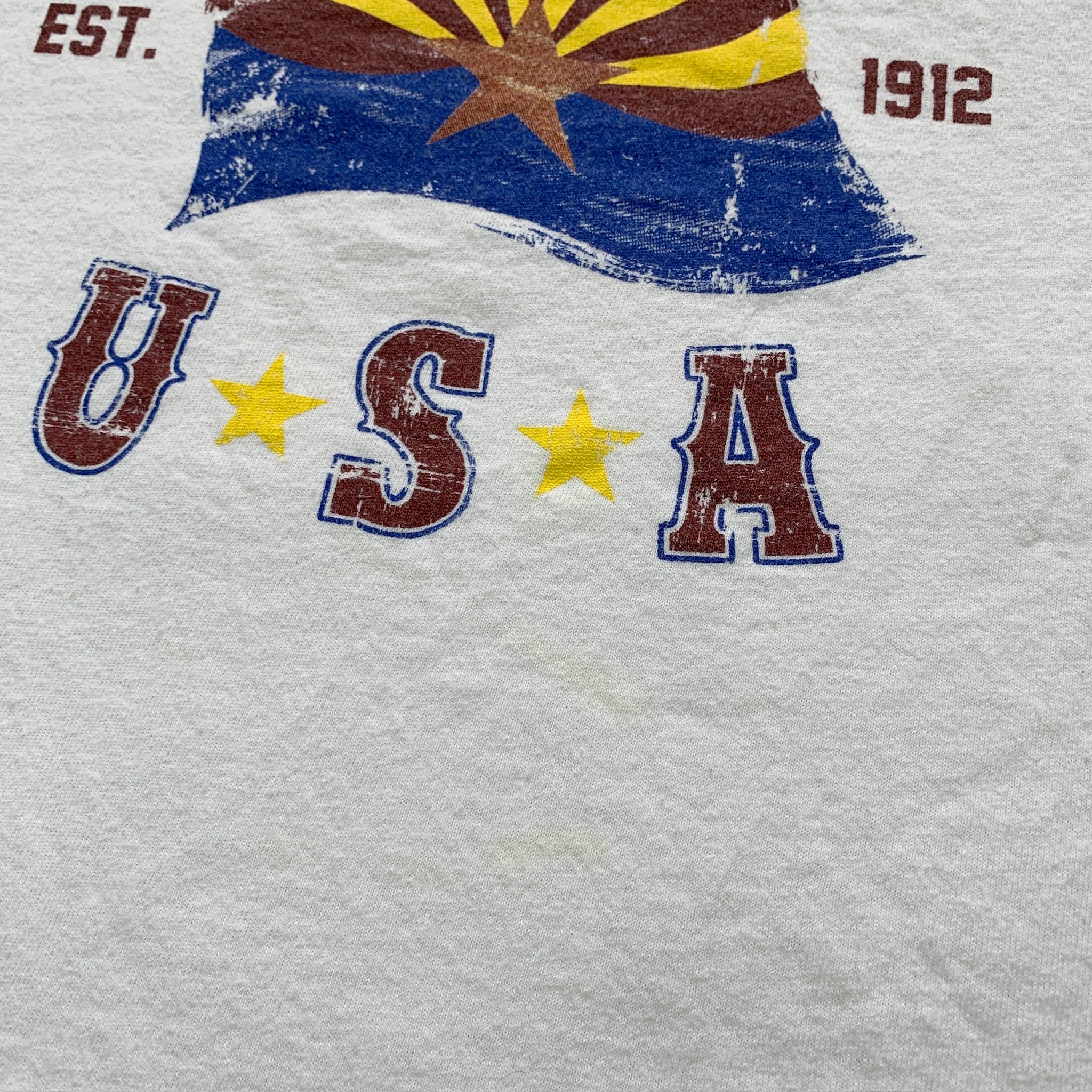 Vintage T Shirt Mens XL White Graphic Print Y2K USA Tourist