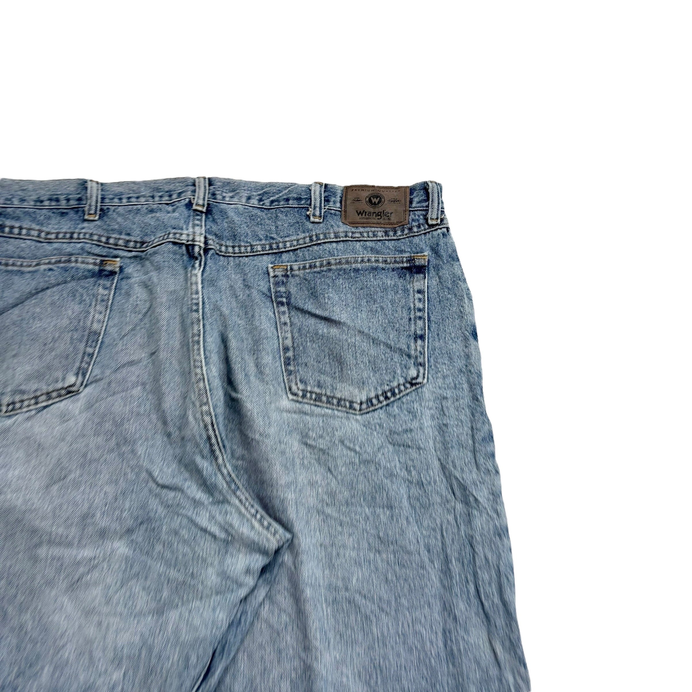 Wrangler Jeans W42 L32 Mens Light Blue Relaxed Straight Fit Vintage Denim