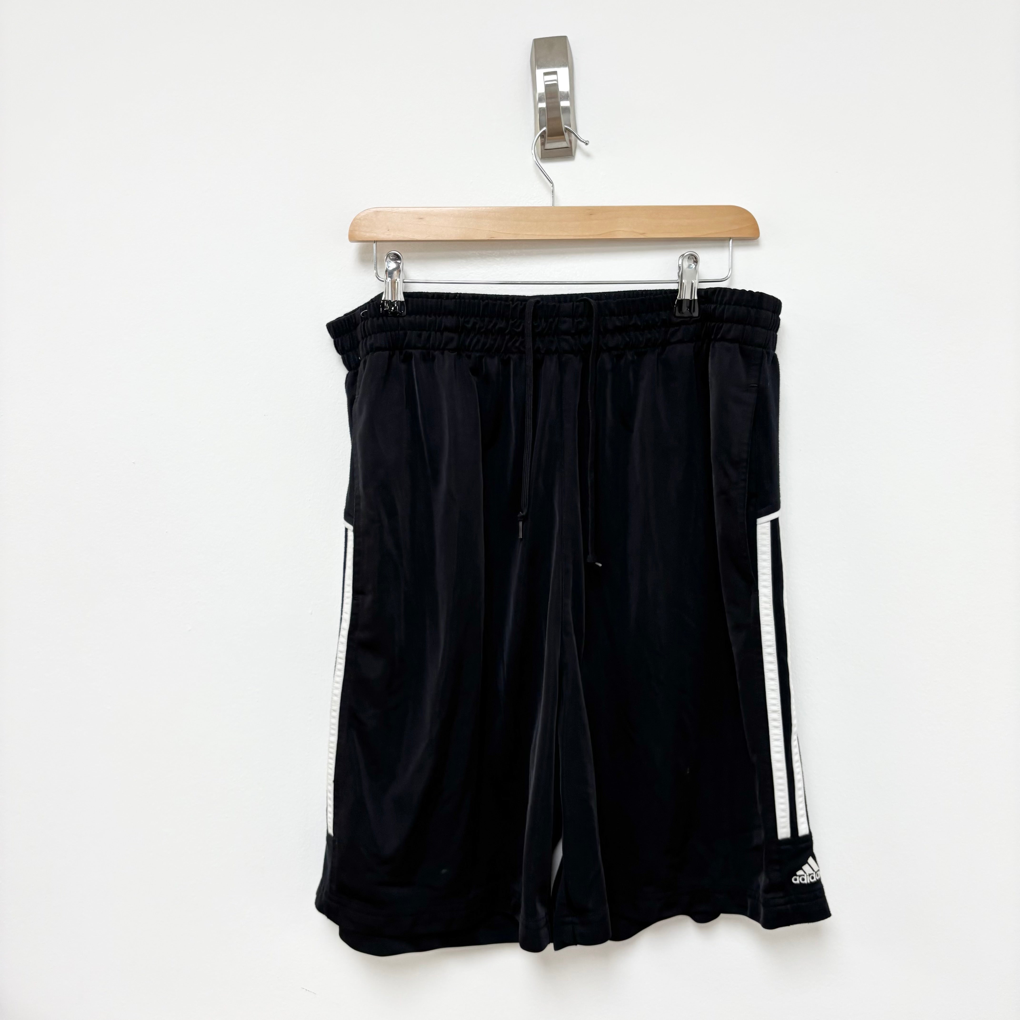 Adidas Shorts Mens XL Black Sports Running Gym Athletic Pockets (E)