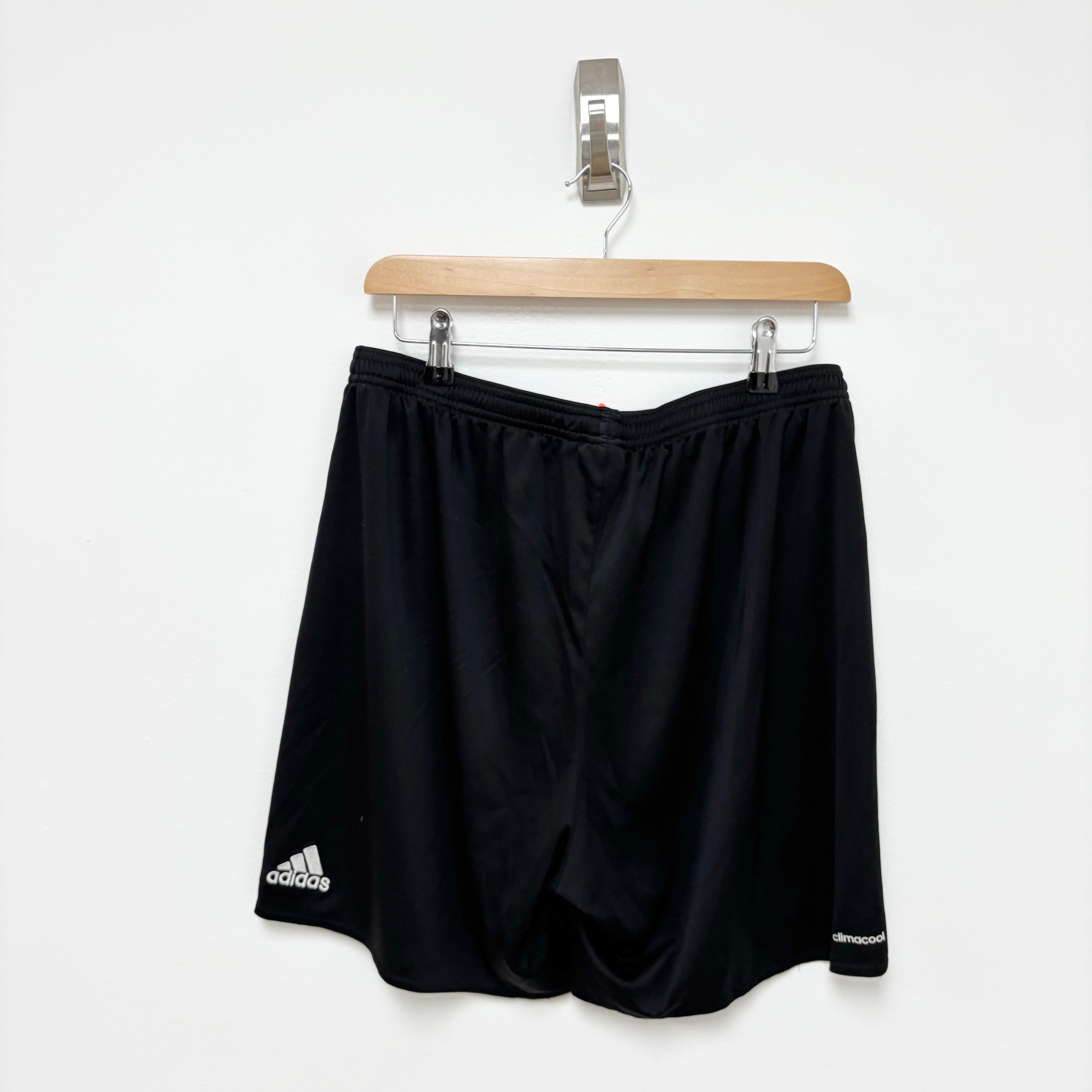 Adidas Shorts Mens XL Black Sports Running Gym Athletic Bayern FC (E)