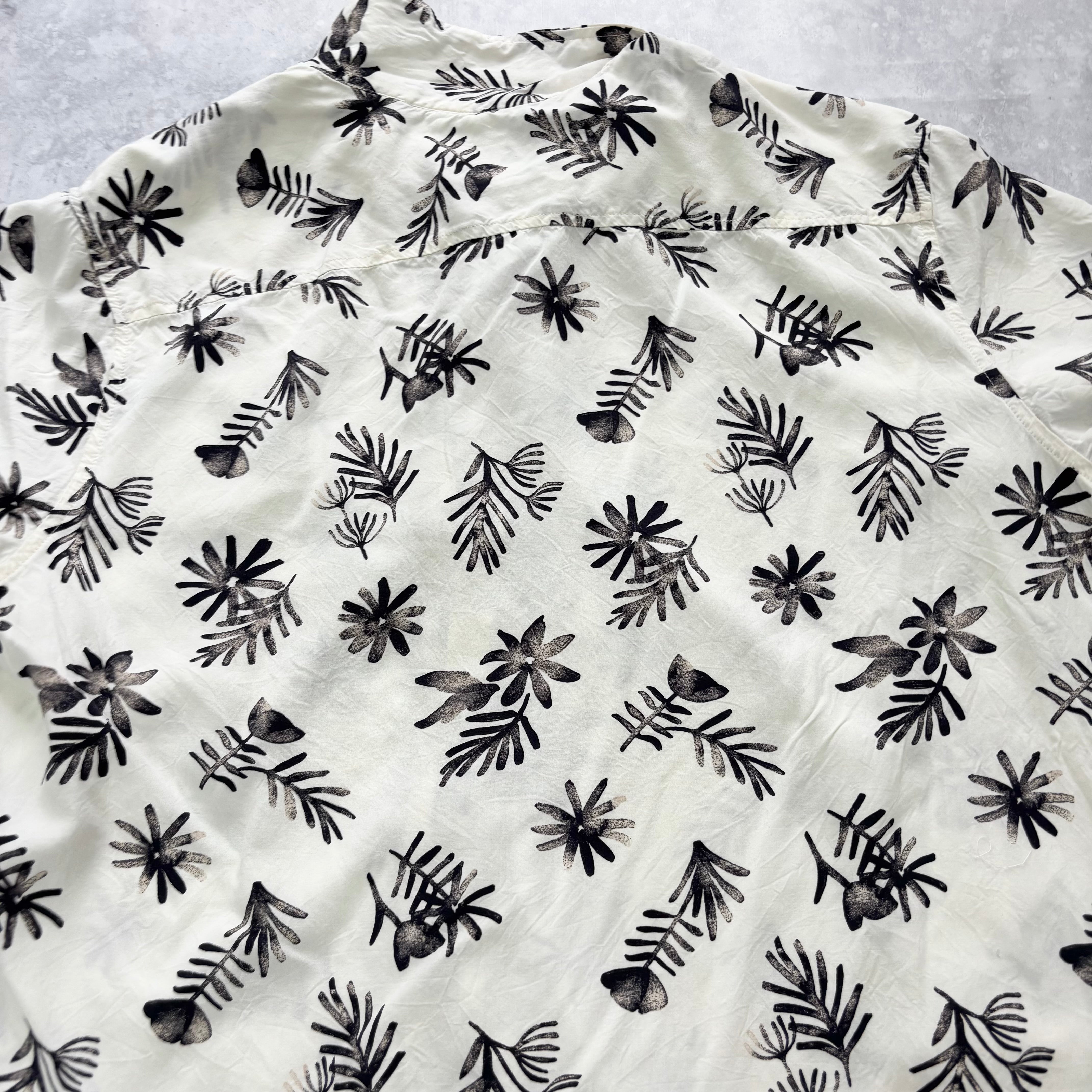 Hawaiian Shirt Mens XL Cream Floral Aloha Short Sleeve Rayon (E)