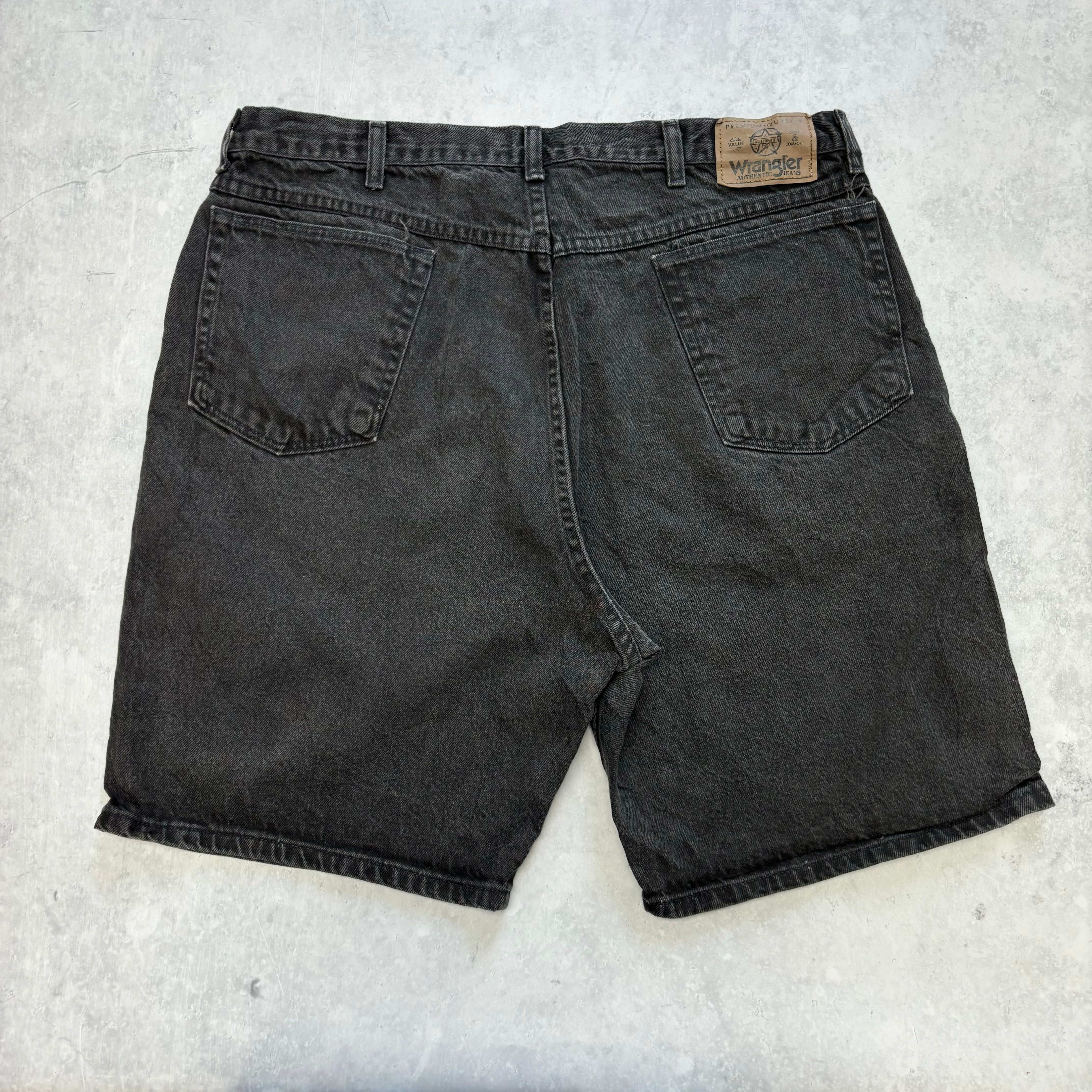 Vintage Wrangler Jorts W38 Mens Denim Shorts Black Baggy Relaxed Fit