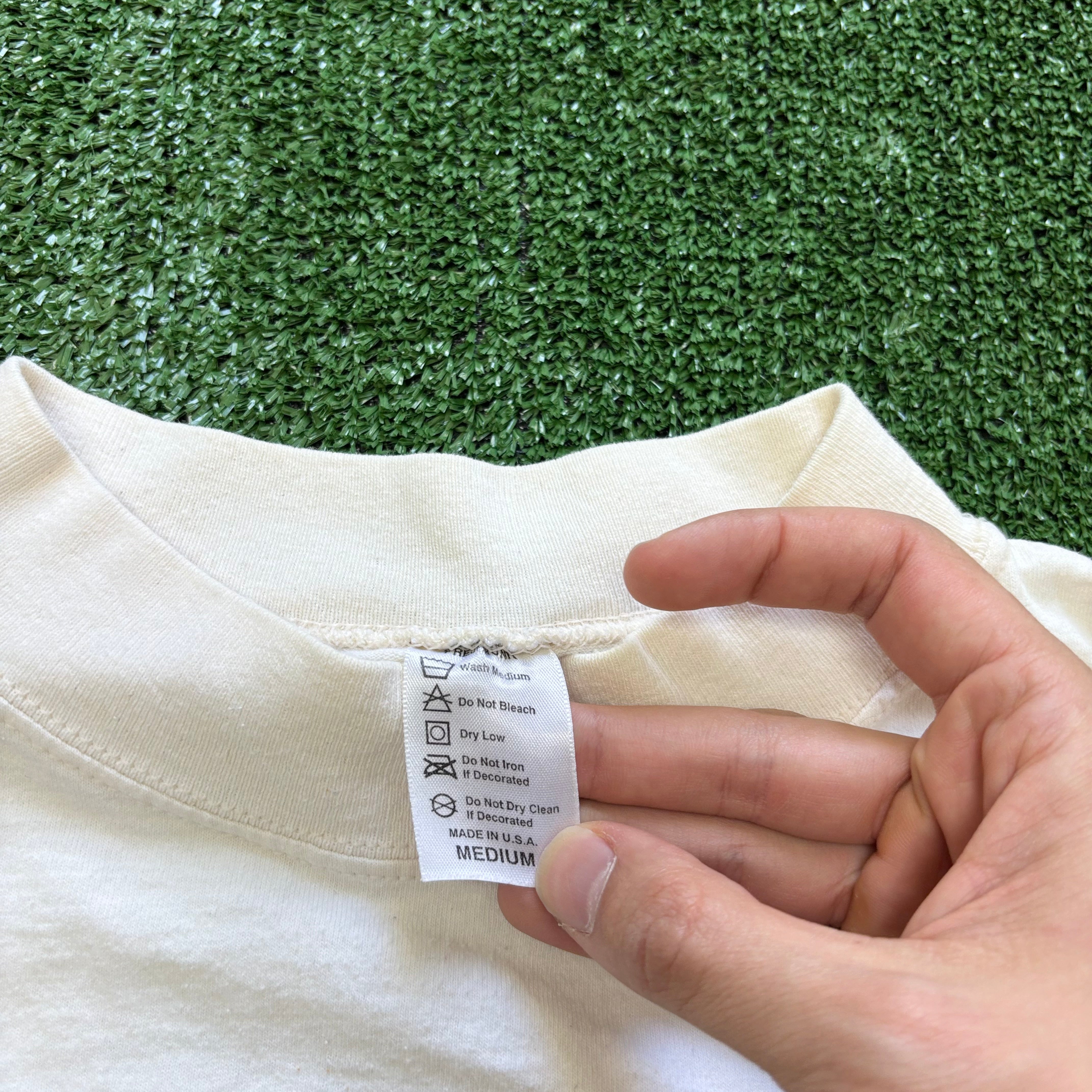 Vintage T Shirt Mens Medium Cream Single Stitch Graphic Print 90s Irish (E)