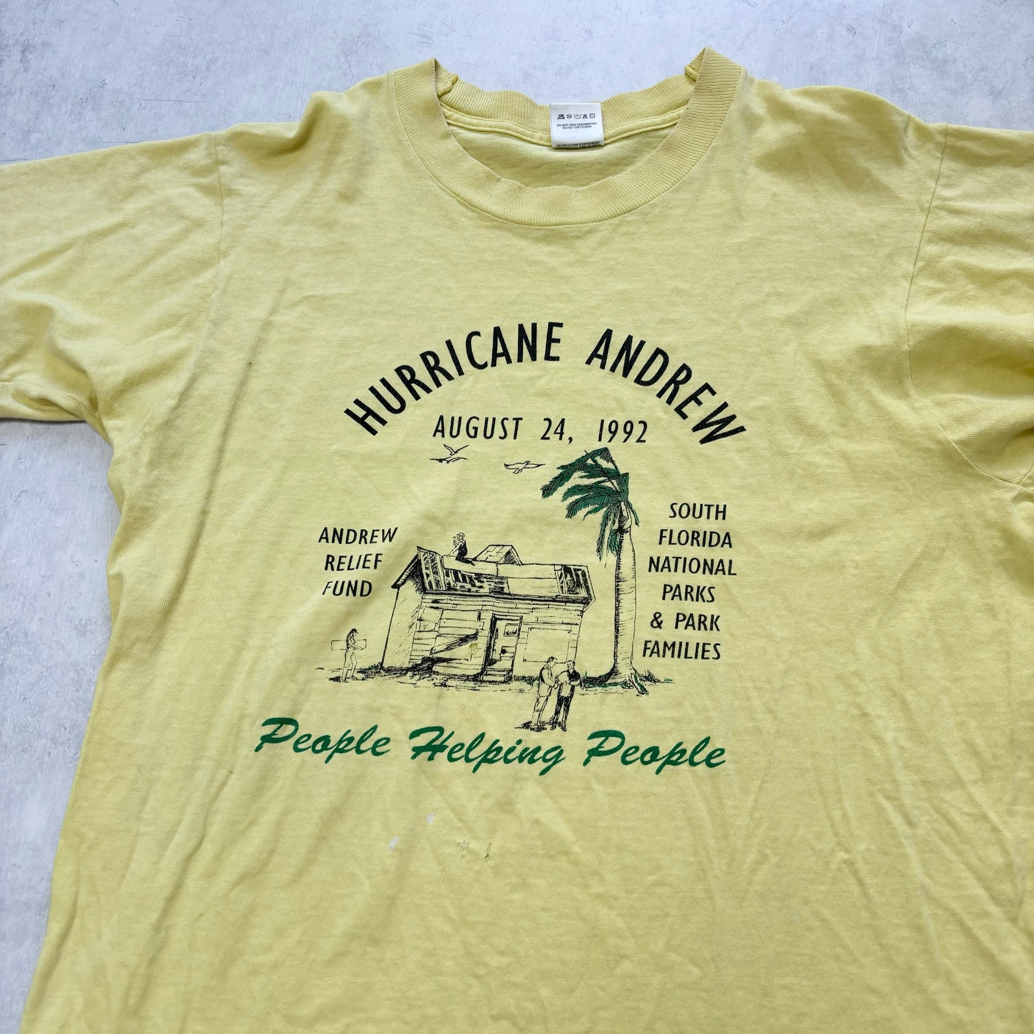 Vintage T Shirt Mens Medium Yellow Single Stitch Graphic Print 90s USA