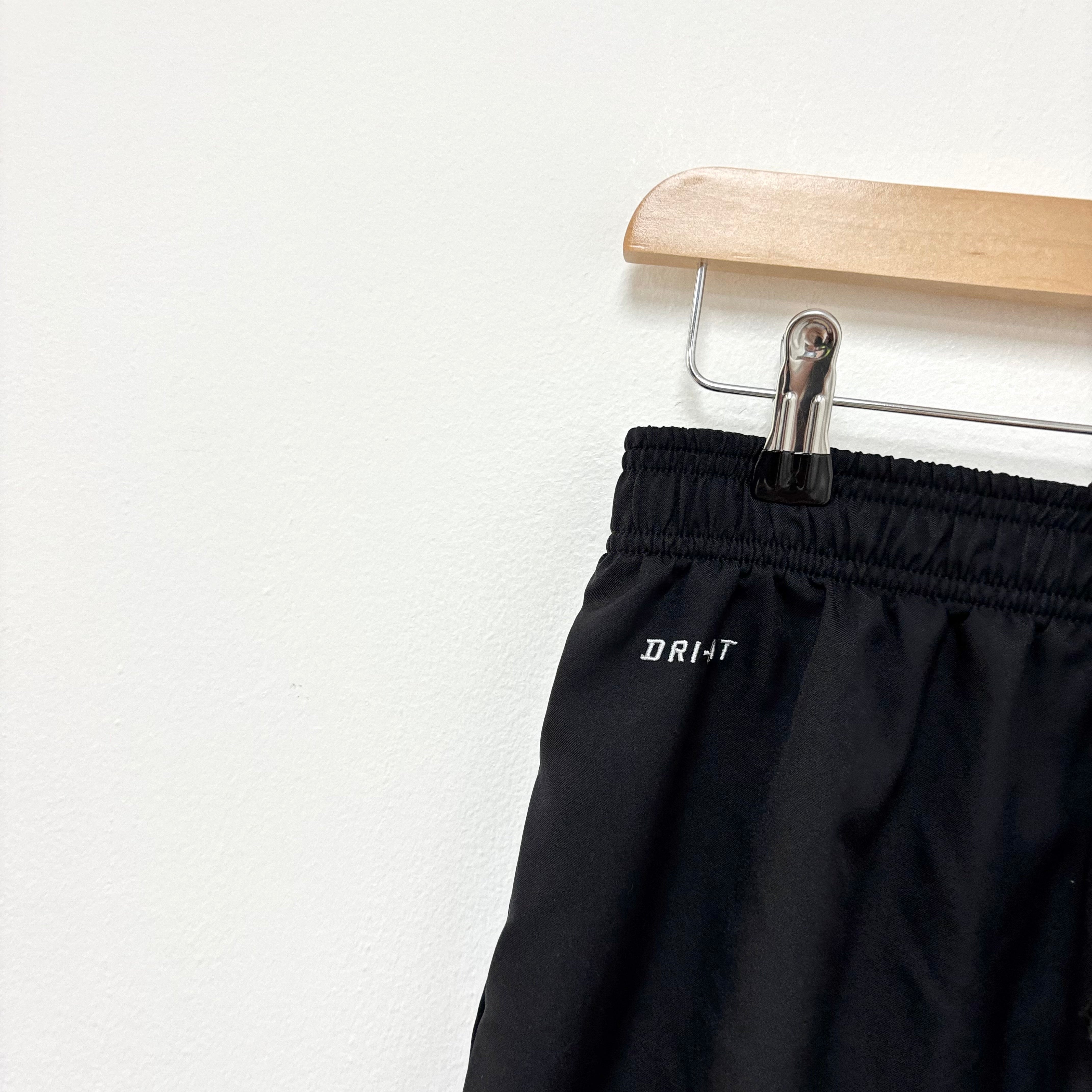 Nike Shorts Mens Medium Black Dri Fit Running Sports Gym Athletic (E)