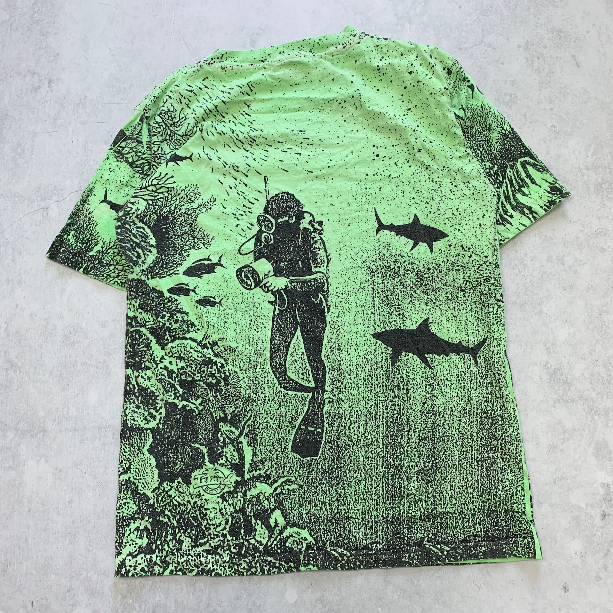 Vintage T Shirt Mens Large Green Single Stitch Graphic Print 90s Scuba Ocean AOP