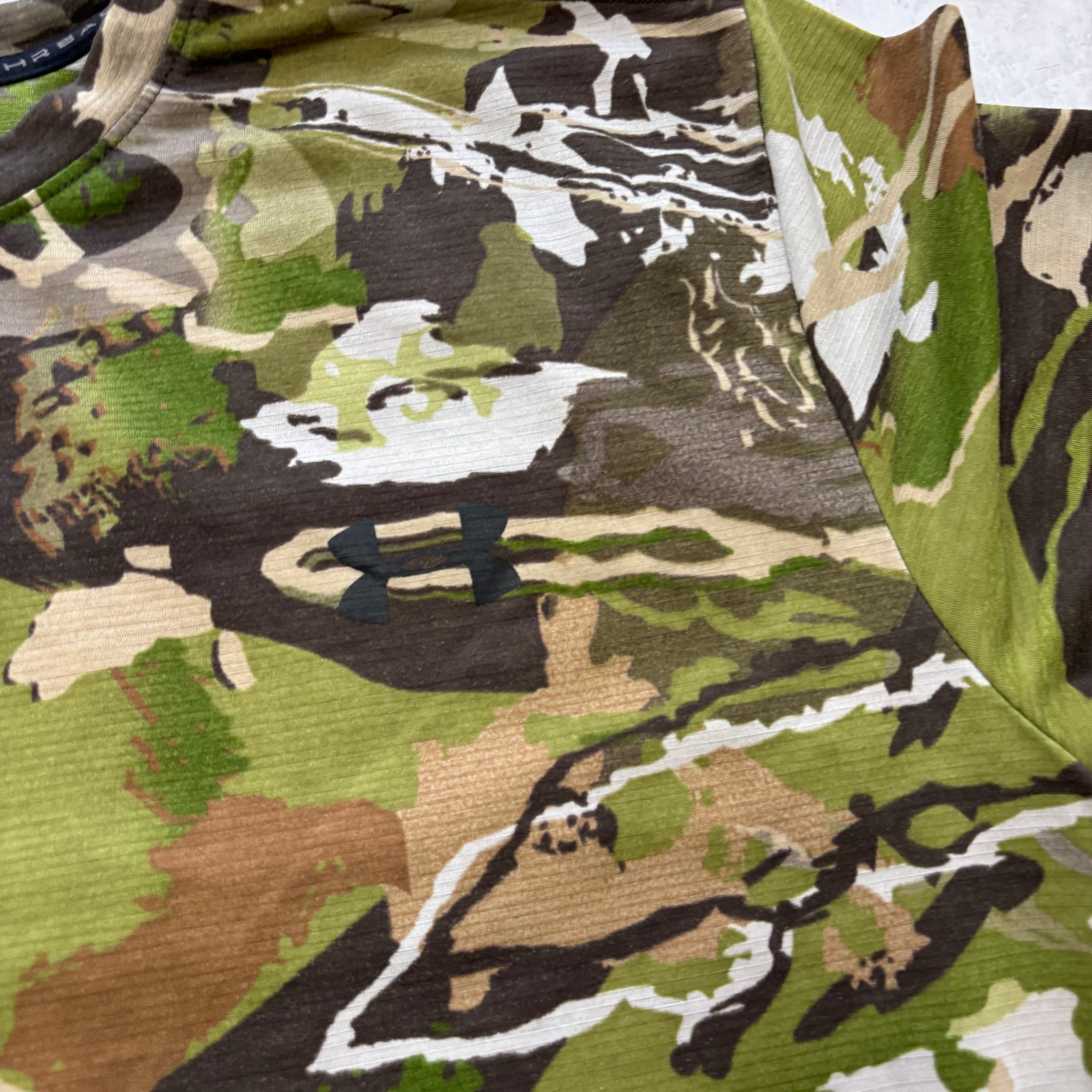 Under Armour T Shirt Mens XL Camo Sports Gym Running Camouflage (E)