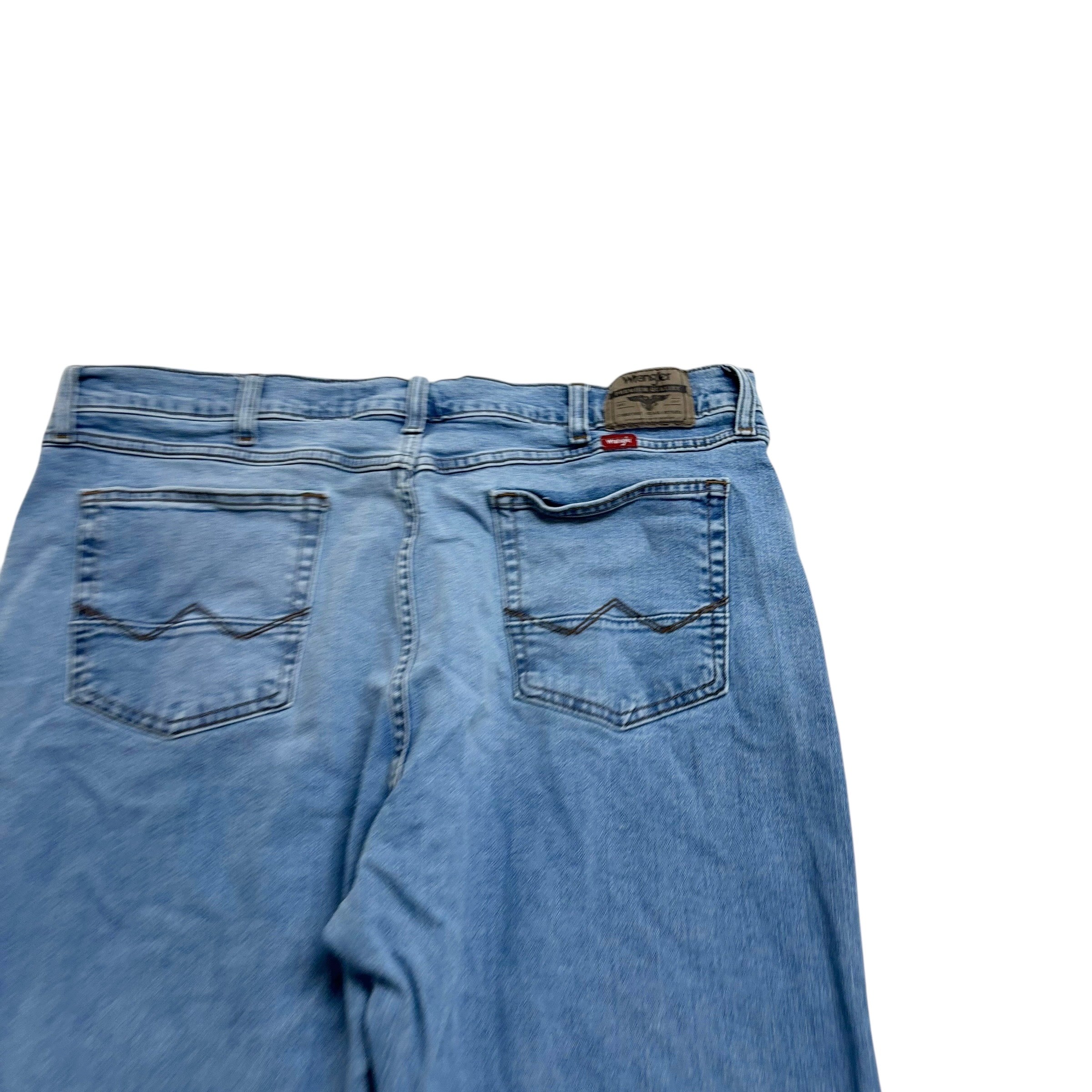 Wrangler Jeans W40 L30 Mens Light Blue Relaxed Bootcut Fit Stretch Denim (E)