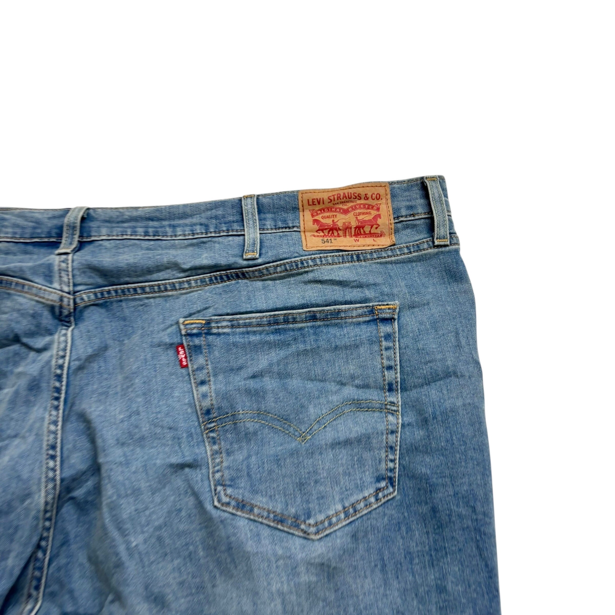 Levis 541 Jeans W52 L30 Mens Light Blue Athletic Tapered Fit Stretch Denim (E)