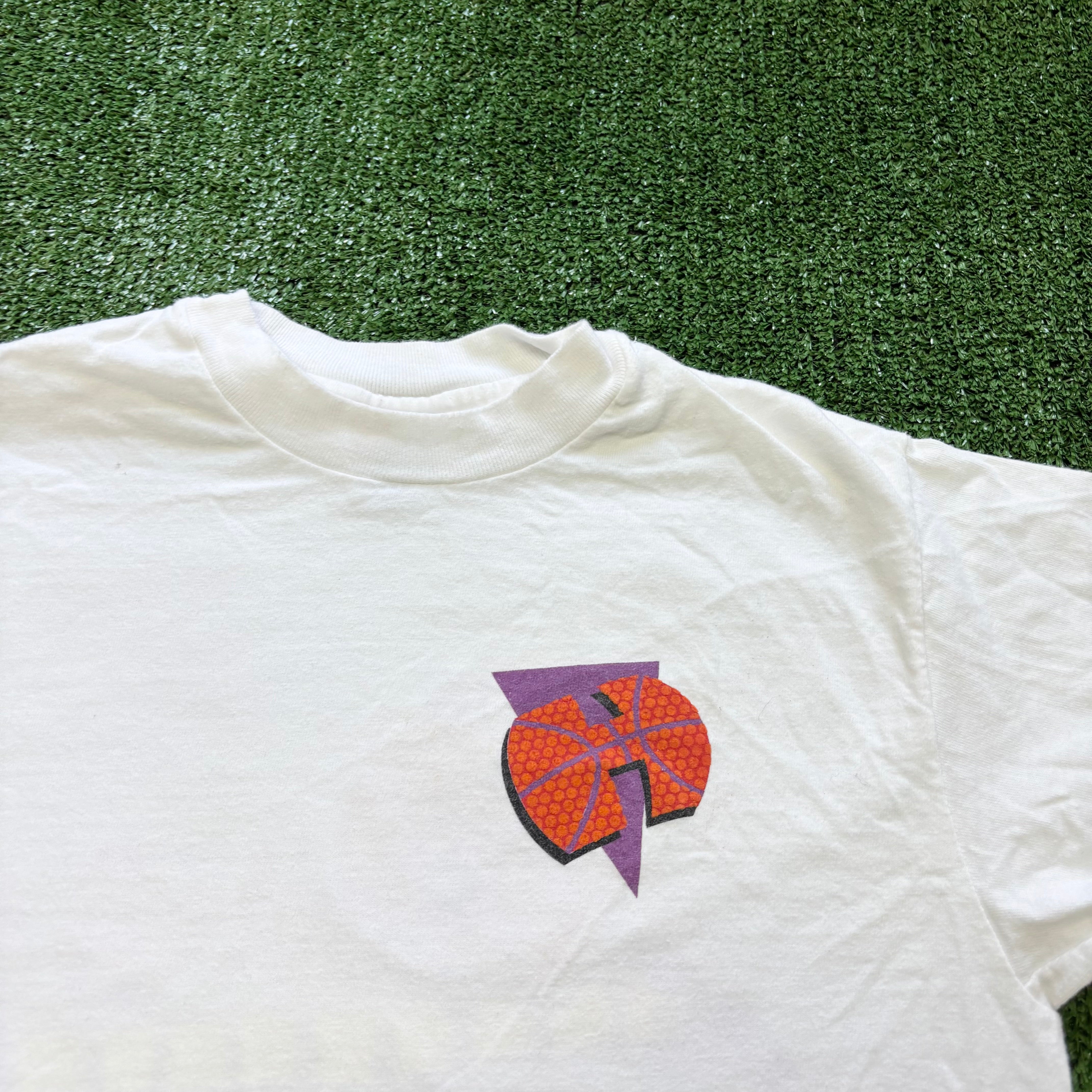 Vintage T Shirt Mens XS White Single Stitch Graphic Print 90s Basketball USA