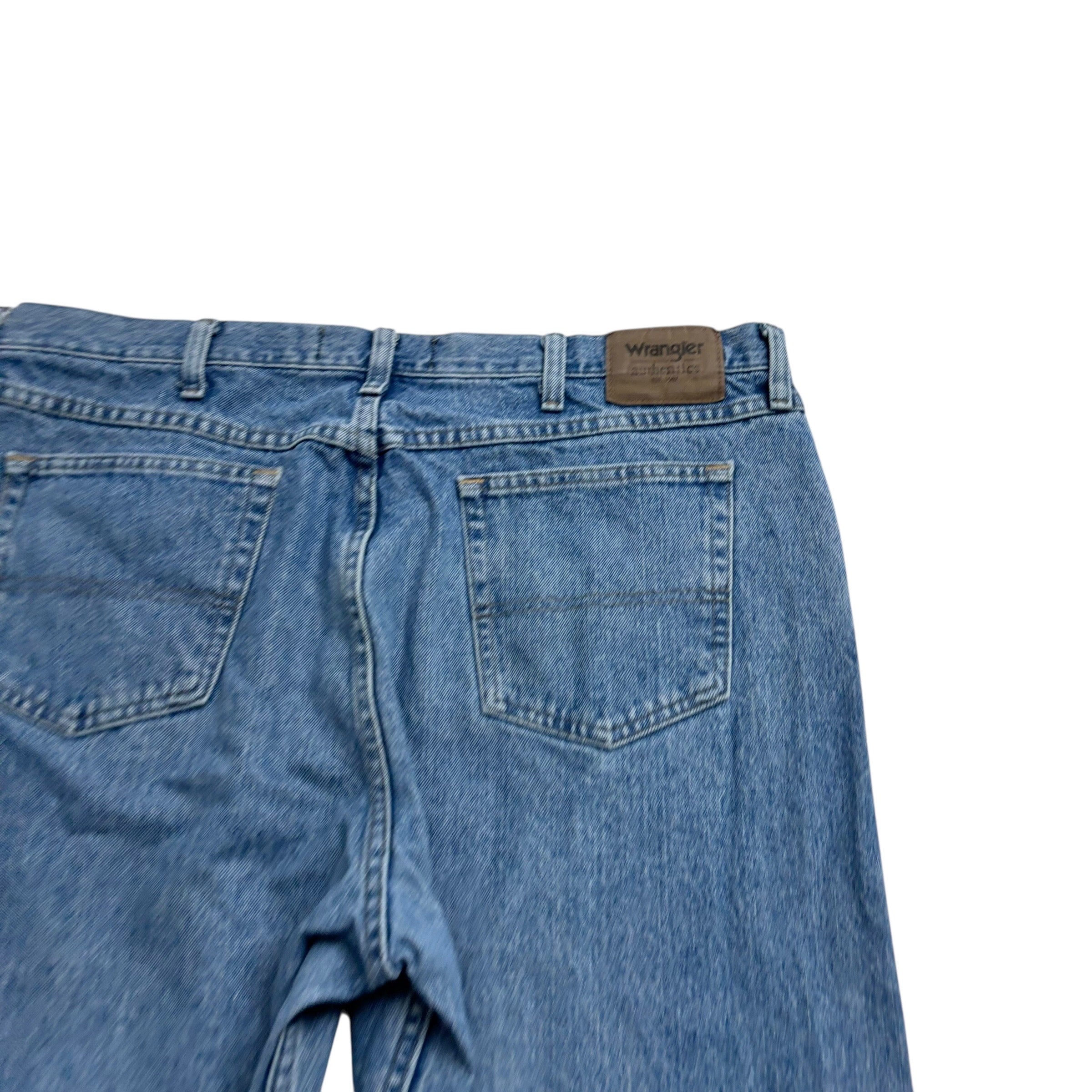 Wrangler Jeans W40 L32 Mens Light Blue Relaxed Straight Fit Vintage Denim (E)