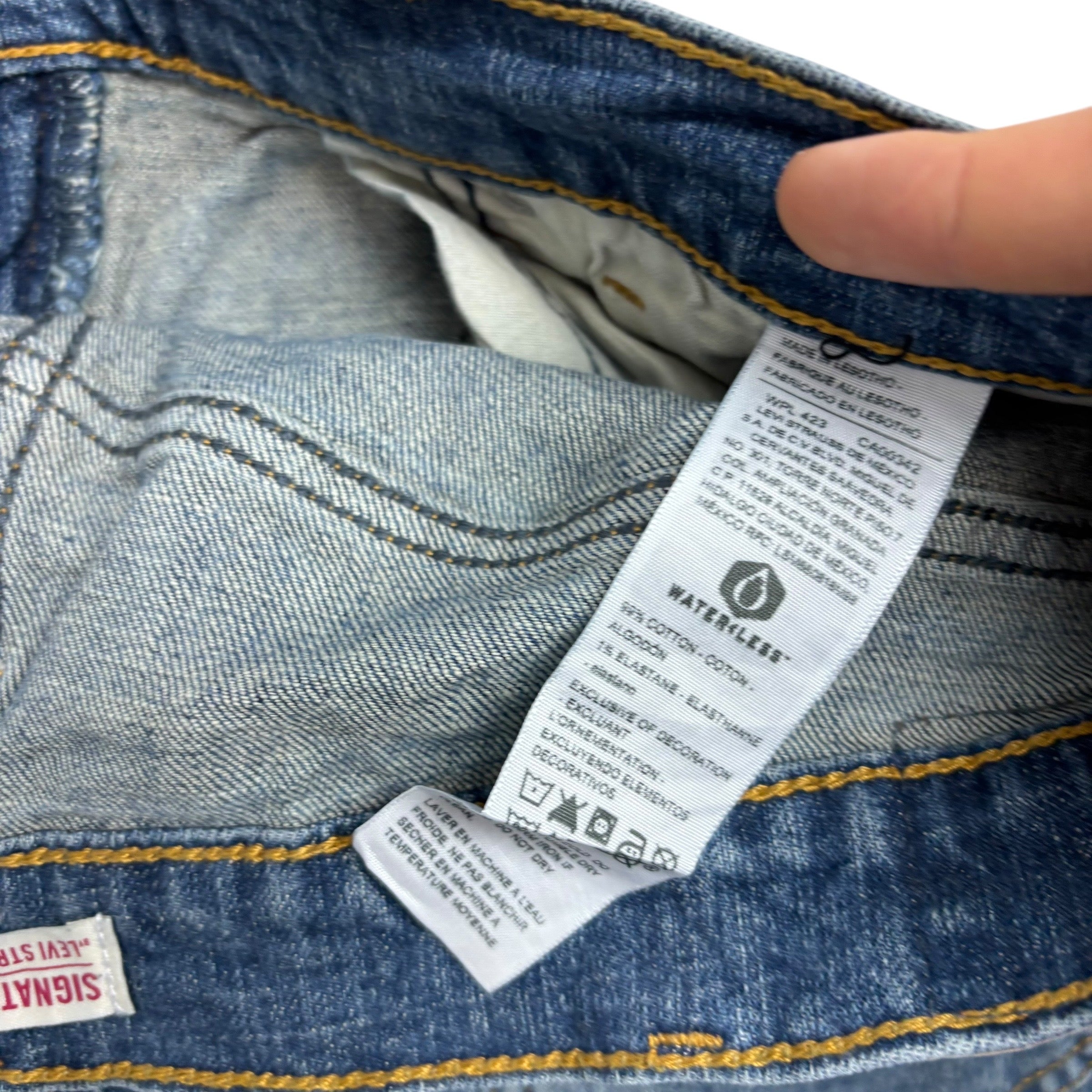 Levis Signature Jeans W34 L32 Mens Mid Blue Regular Bootcut Fit Stretch (E)