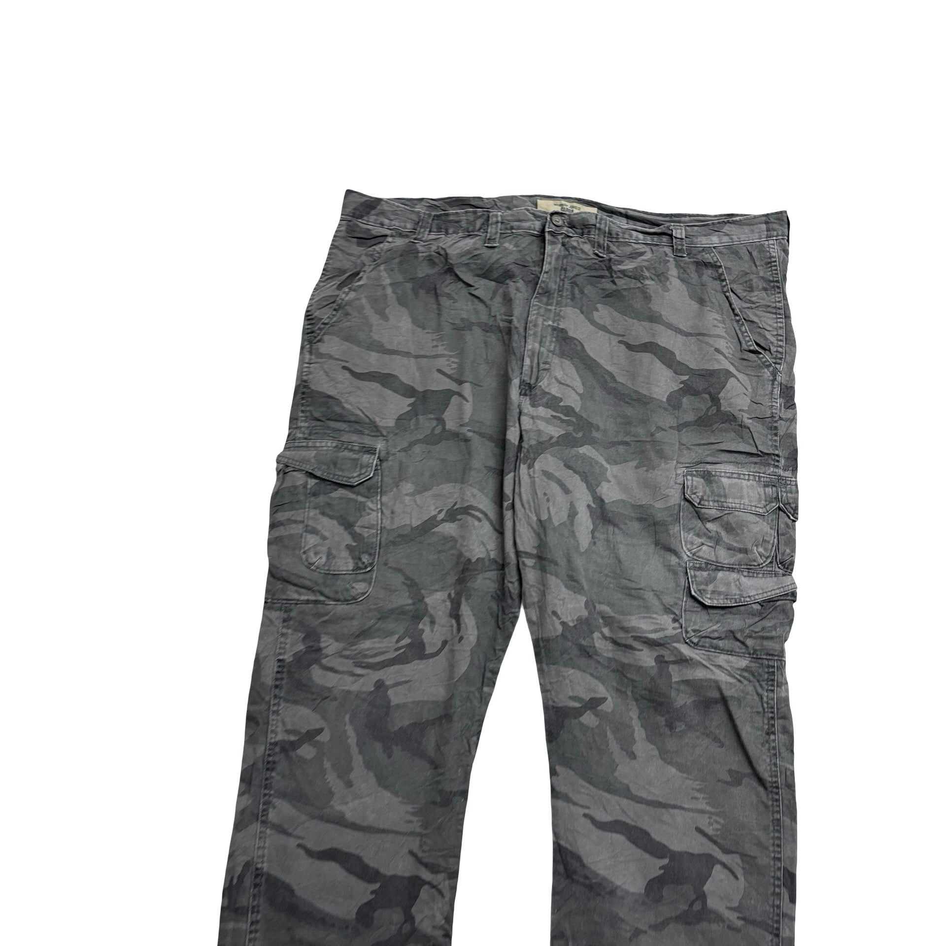 Wrangler Cargo Trousers W46 L30 Mens Grey Camo Relaxed Straight Fit (E)