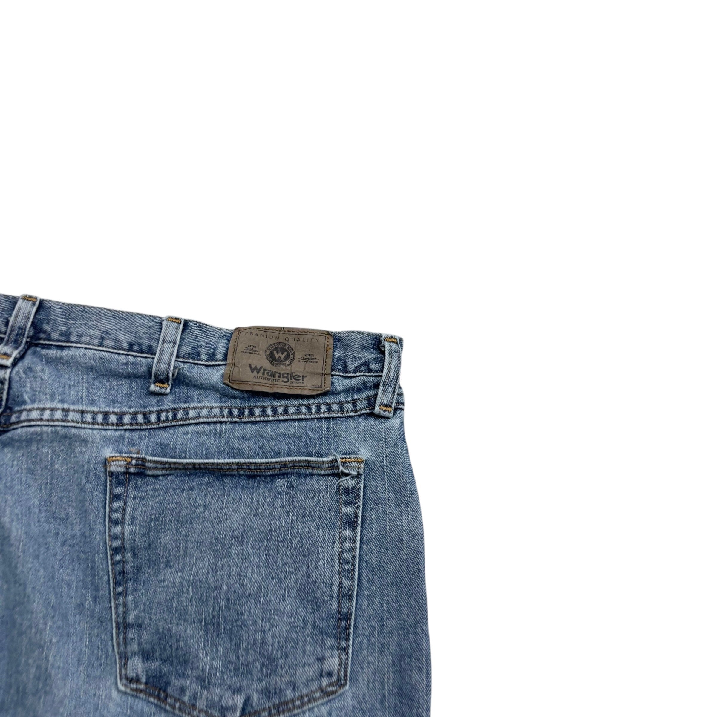 Wrangler Jeans W42 L32 Mens Light Blue Relaxed Straight Fit Vintage Denim