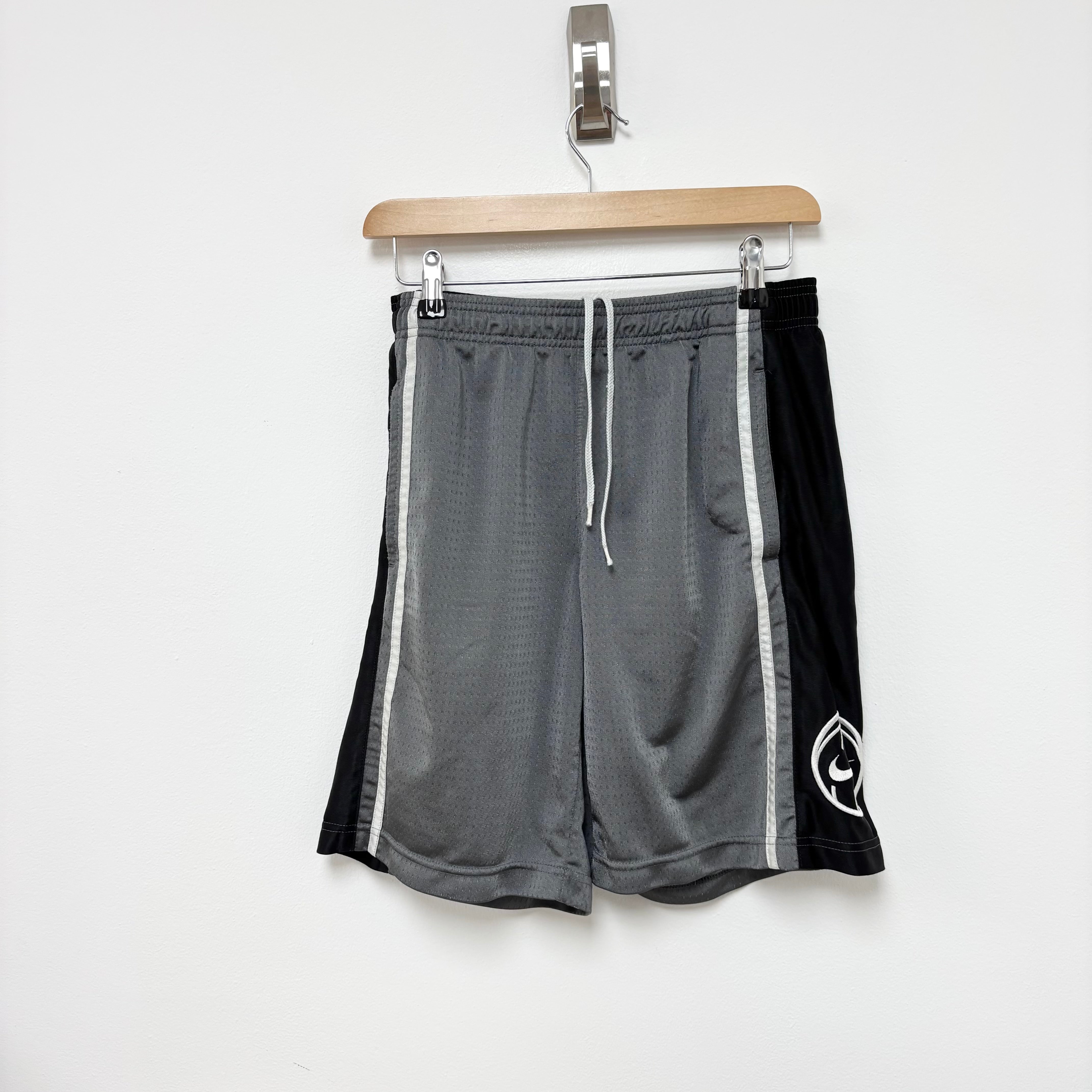 Nike Shorts Womens Medium Grey Basketball Running Sports Vintage Pockets (E)