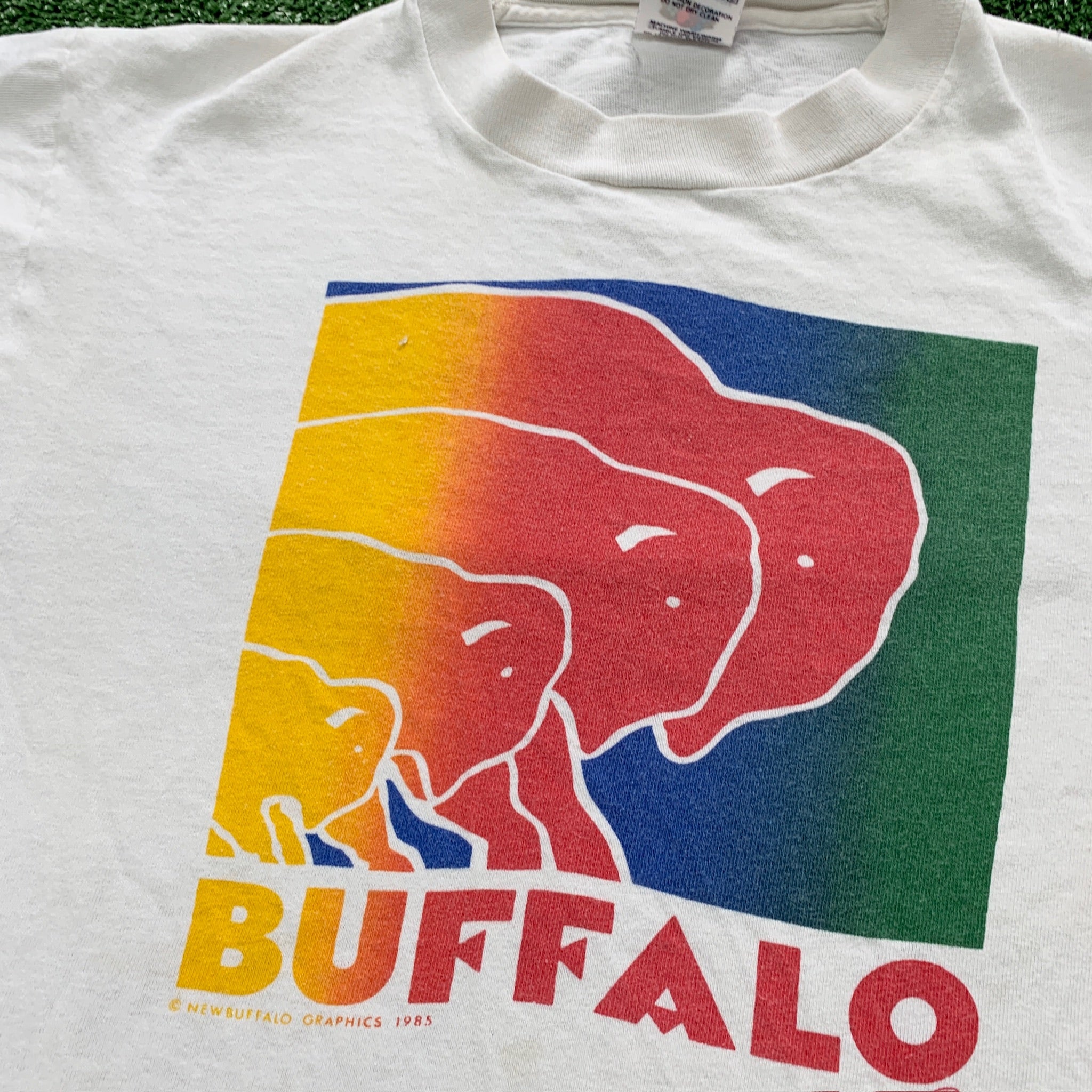 Vintage T Shirt Mens XS White Single Stitch Graphic Print 80s USA Buffalo