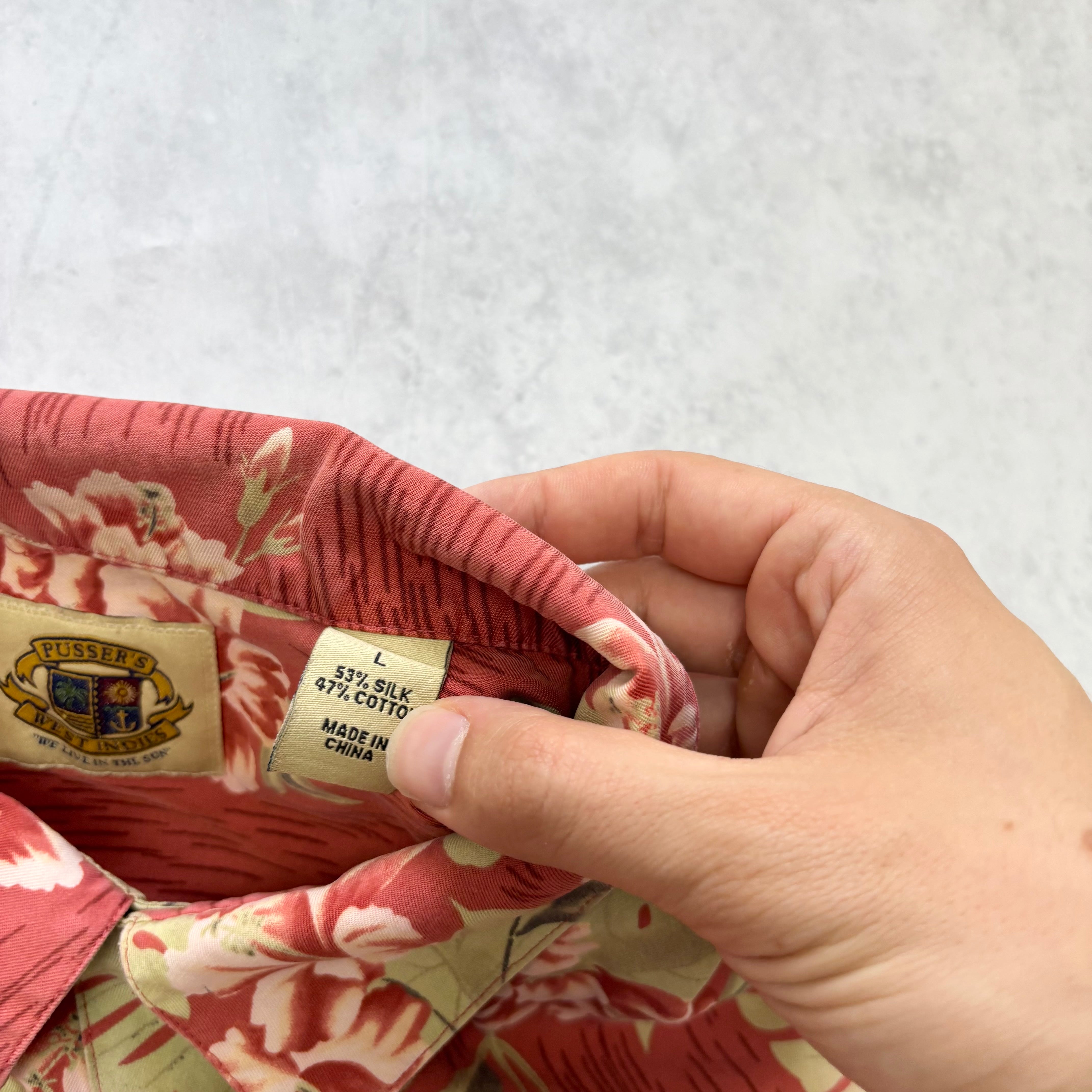 Hawaiian Shirt Mens XL Red Floral Aloha Short Sleeve Silk Blend Funky (E)